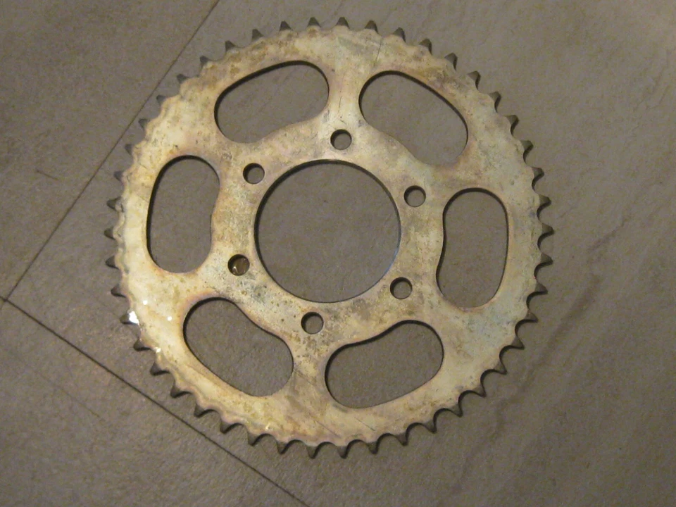 PIÑÓN TRASERO SUNSTAR/SUZUKI SP500/DR500 46T/520 ¡NUEVO! Foto 1 de 1