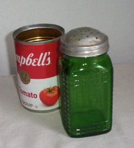 Vintage Hoosier grün Glas Waffelmuster Gewürzstreuer 5" hoch -A - Bild 1 von 6