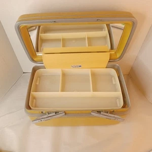 Sears Courier by Samsonite Travel Train Case Vintage Yellow - Picture 1 of 8