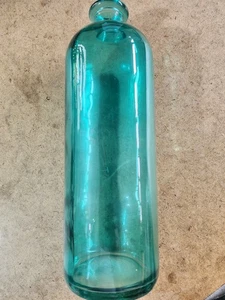 13" L x 4.5" dia. Green Vase/Bottle Home Decoration (TK 14-1) - Picture 1 of 2