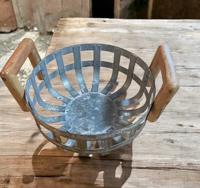 Washed Round galvanized metal basket with wood handles- 11x4.5 - Image 1 of 4