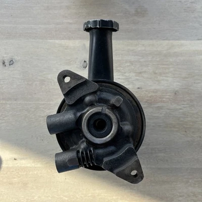 Bomba de dirección asistida Delco-Remy 5682631 - Chevy GM 1960 Foto 1 de 4