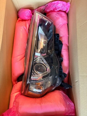 2020 4Runner 原始设备制造商左右前灯套装 — 第 1/2 张图片