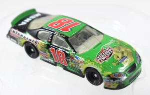 Bobby Labonte #18 Shrek 2 Chevy 2004 Azione 1/64 *Abbigliamento da gioco pesante sciolto - Foto 1 di 6
