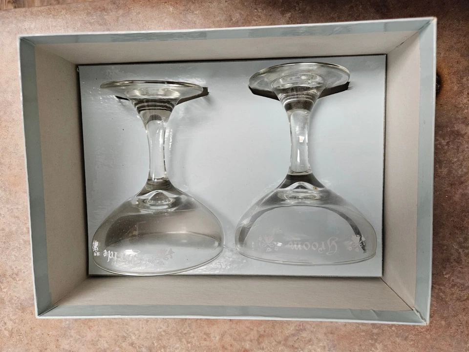 Травленые свадебные очки для жениха и невесты - Изображение 1 из 1