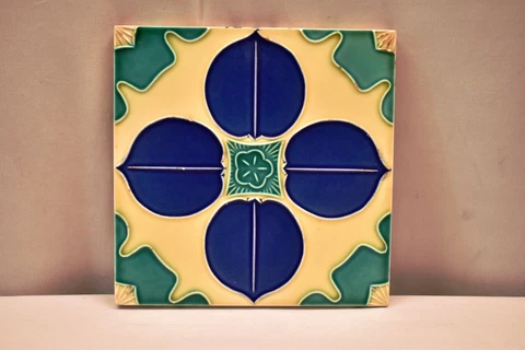Vintage Japan Tile Majolica Art Nouveau Danto Kaisha Porcelain Blue Leaf Four"86 Cover
