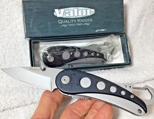 2 NEW Valor FOLDING POCKET KNIFE manual THUMB SS carabiner clip all metal V1 - Picture 1 of 7