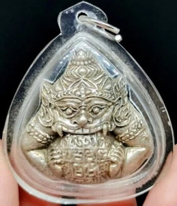 Rahu Omchan primera edición LP Noi Sisathong Templo Colgante Santa Suerte Amuleto Tailandés - Imagen 1 de 10