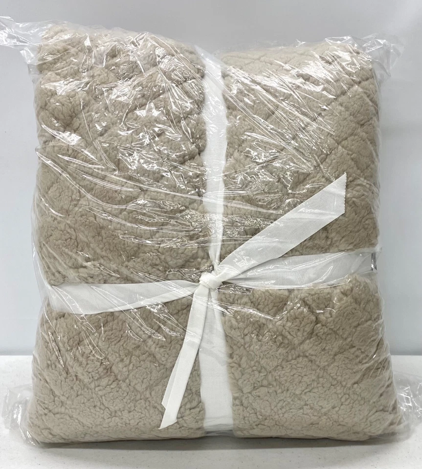 BRAND NEW Pottery Barn Nordic Sherpa Back 50" x 60" Throw Blanket~Neutral - Изображение 1 из 1
