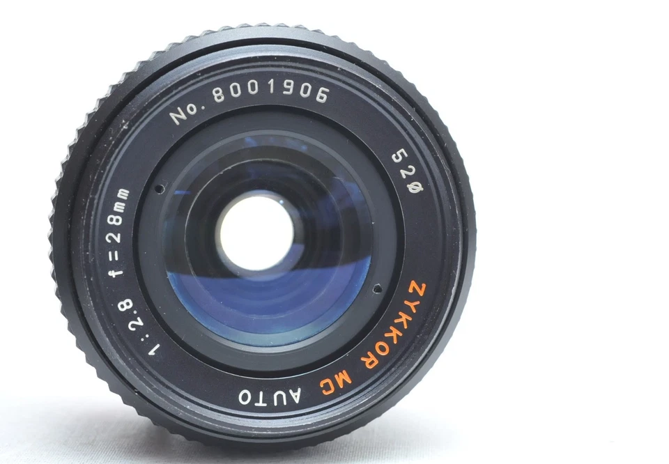 Lente gran angular MF ZYKKOR MC 28 mm F2,8 para Olympus OM Foto 1 de 3