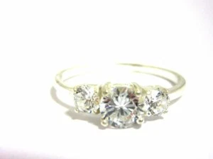 Sehr edler Ring mit Strasssteinen (925er) S801 - Picture 1 of 2