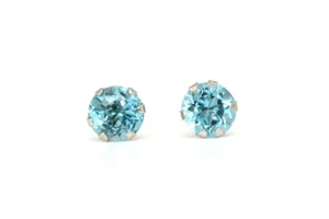 9ct White Gold Swiss Blue Topaz Studs 4mm earrings Gift Boxed Made in UK - Picture 1 of 6