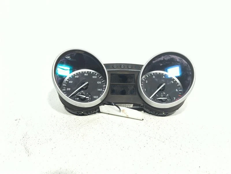 Used Speedometer Gauge fits: 2010 Mercedes-benz Mercedes gl-class 164 Type ML350 Foto 1 de 4