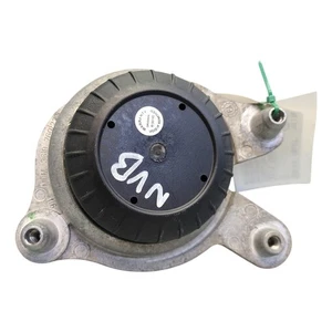 Mercedes C Class W205 Engine Mount Left A2132400500 - Picture 1 of 21