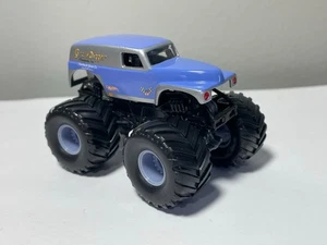 Monster Jam Truck 1:64 GRAVE DIGGER CURRITUCK GRAIN CO Chesapeake, VA 2022 - Picture 1 of 11