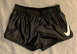 Nike Pantaloncini da Corsa Donna DB4354, Pantaloncini da Palestra con Coulisse Vestibilità Standard TG M - Foto 1 di 6