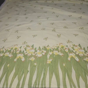 DE COLECCIÓN MOD Flower Power Floral 64.5 x 69" Hoja Superior Amarillo Verde Iris Tela Cortadora - Imagen 1 de 3