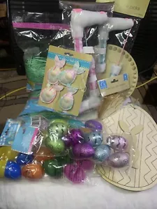 Easter Bundle / Lot 10 + Items Included! Eggs, Decor, Signs, Grass & More! - Picture 1 of 10