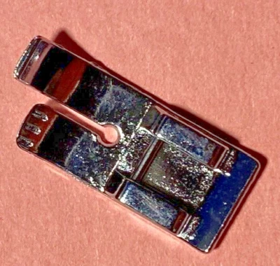 ¼” Straight Stitch Snap-On Foot That Fits Singer Sewing Machines Most Models - Image 1 of 4