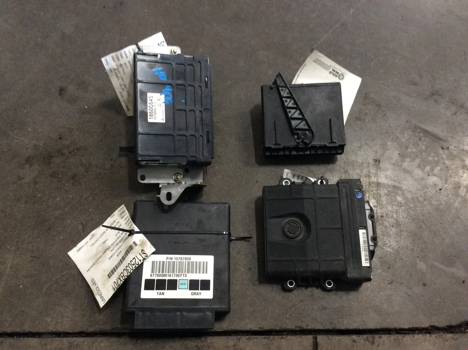 1999-2000 Chevrolet Silverado 2500 Body Control Module BCM OEM - Image 1 of 3