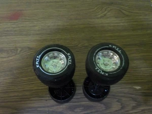 vintage ertl international truck 4 tires 2 axles for parts - Picture 1 of 15