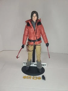 MTToys 1/6 Scale Tomb Raider Lara Croft - Picture 1 of 6