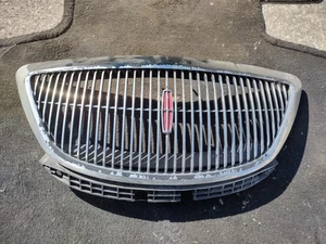 1997 to 1998 Lincoln Mark VIII Front Upper Grill Grille  OEM - Picture 1 of 5