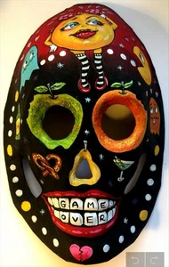 Maschera Ms. Pac Man dipinta a mano pezzo unico nel suo genere di Liz Carroll - Foto 1 di 11