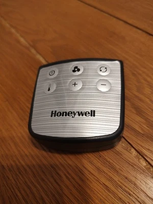 Honeywell Black & Silver Wireless 6-Button Remote Control For Tower Fan HYF260 - Image 1 of 2
