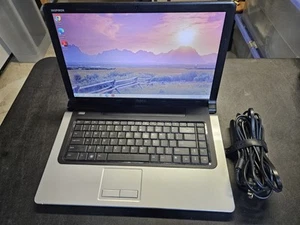Used Dell 15z Inspiron 1570 laptop , 15.6", Intel Core 2 Duo, 3GB, 300GB HDD - Picture 1 of 6