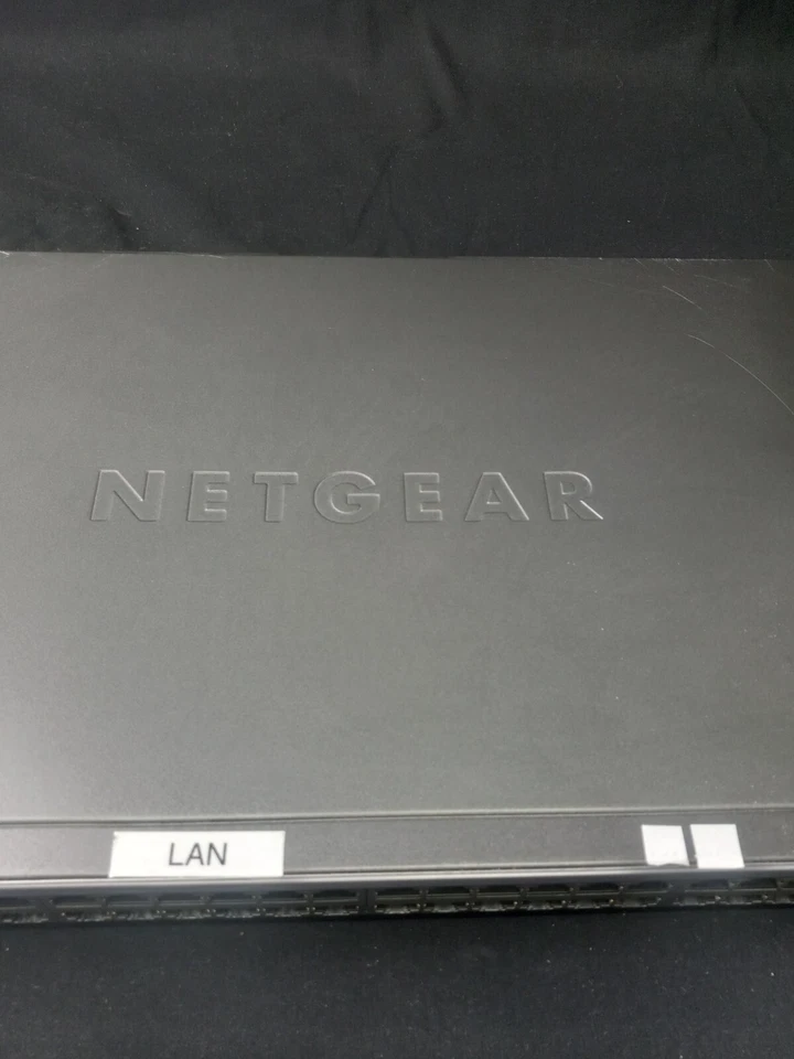 Netgear ProSafe GSM7248 48G L2 Managed Switch with Static Routing GSM7428 v2 - Image 1 of 4