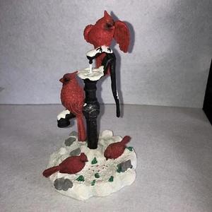Vtg. Cardinals In Snow on Old Fashioned Water Pump 6” Figurine Christmas Holiday - Picture 1 of 9