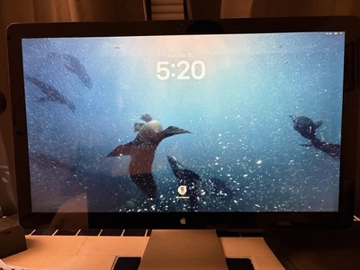 Apple 27" LED Cinema Display Thunderbolt 2 Display - Image 1 of 4