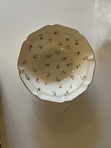 Vintage Ceramic Bowl With Small Flower Pattern Design 9” - Picture 1 of 9