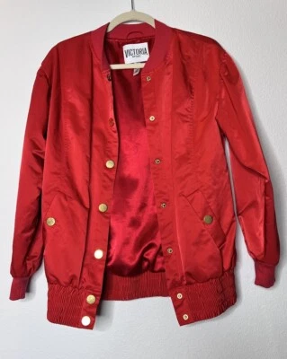 Victoria Secret Silky Bomber Jacket Windbreaker Red  W/golden Snaps - Imagem 1 de 4