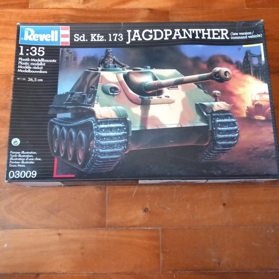 REVELL   Sd. Kfz. 173 JAGDPANTHER    1/35   - Immagine 1 di 1