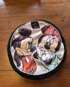 New Unused Round Mickey and Minnie Mouse Cushion Cover - Picture 1 of 2