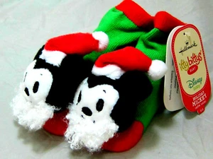 Calcetines Hallmark Itty Bittys Baby Holiday Mickey Rattle Santa Navidad Disney Nuevos en caja - Imagen 1 de 1