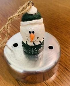 VINTAGE SNOWMAN COOKIE CUTTER ORNAMENT 3.5" TALL EDDIE WALKER - Picture 1 of 4