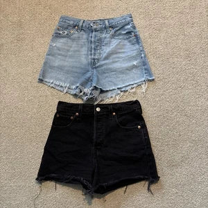 Levi's Women's Premium Ribcage Jean Shorts Size 26 Lot Of 2 Button Fly 3” In - Picture 1 of 10