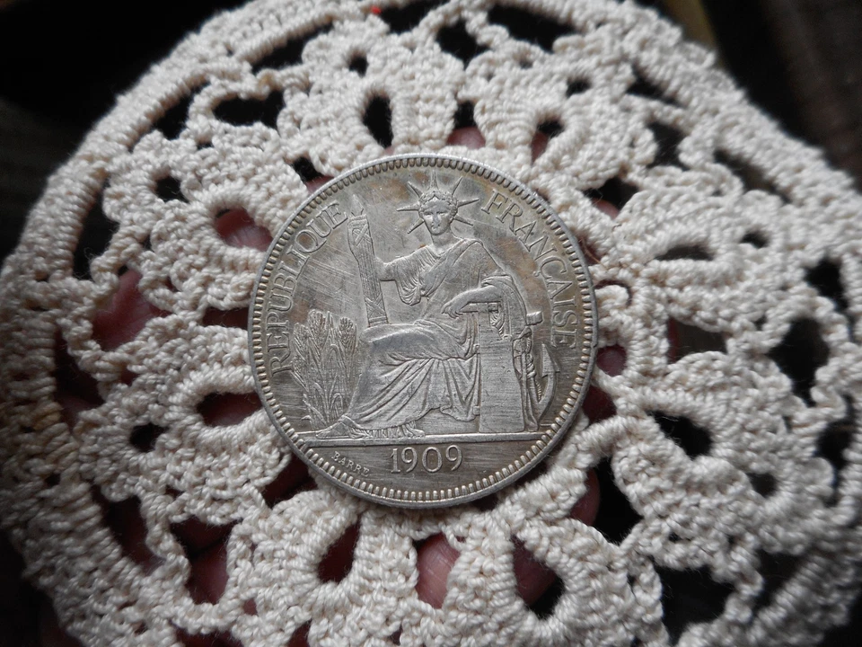 1909-A  FRENCH INDOCHINA  Piastre Silver Coin - Image 1 of 4