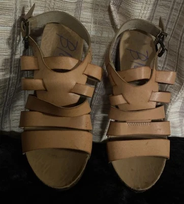 Sandalias de plataforma con cuña de corcho Blow Fish Malibu de cuero caqui talla 8,5 para mujer Foto 1 de 4