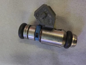 Volkswagen VW Polo Lupo GTi Fuel Injector 1.6 16v UWP-091 - Picture 1 of 3