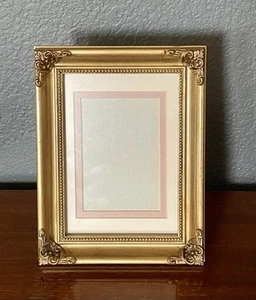 Vintage Wood Gilded Ornate Picture Art Frame Fits 5”x7” Made In Taiwan - Picture 1 of 7