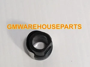 Bisel de montaje antena Silverado Sierra 1988-1998 negro nuevo GM # 15607056 - Imagen 1 de 3