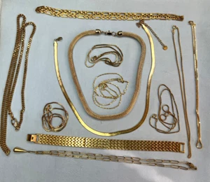 Lot of 12 Vintage Jewelry Necklaces,Bracelet,Chains Gold Plated - Picture 1 of 11