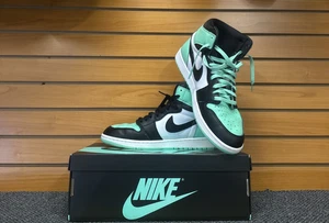 NIKE AIR JORDAN 1 RETRO ALTO OG VERDE BRILLO (DZ5485 130) TALLA 13 - Imagen 1 de 13