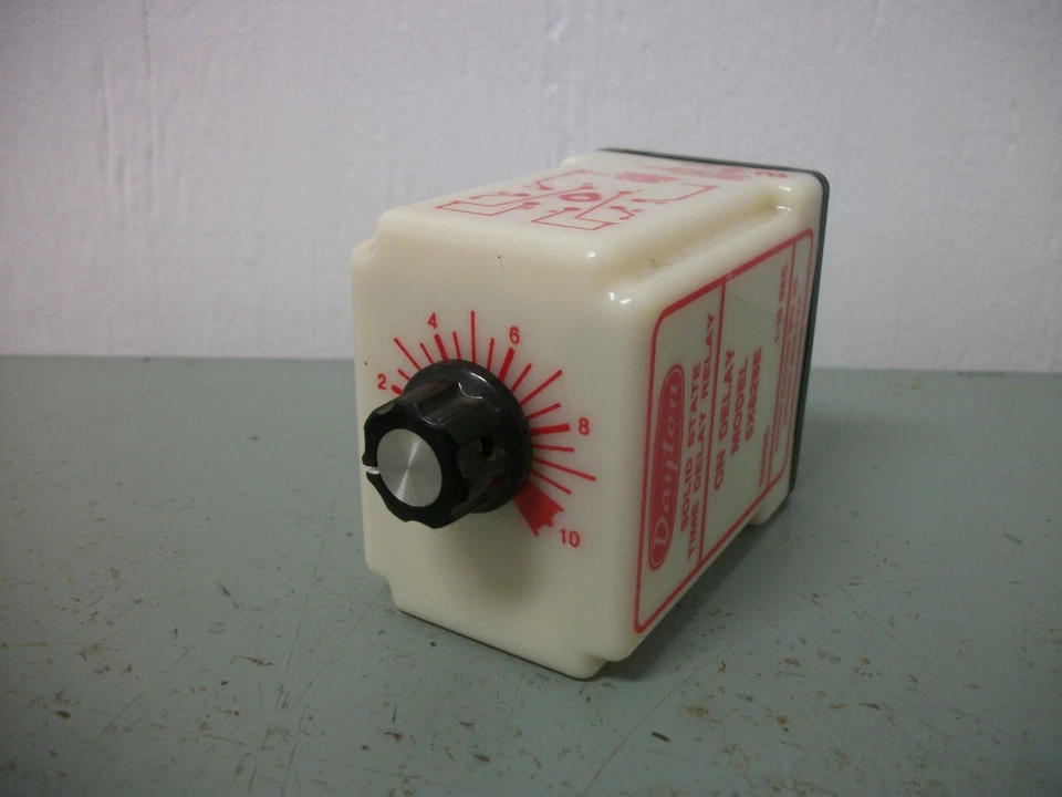 DAYTON SOLID STATE TIME ON DELAY RELAY 5X828E 0.1-10SEC - Image 1 of 3
