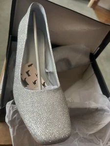 Silver Woman’s Shoes Size 9 1/2 - Picture 1 of 6