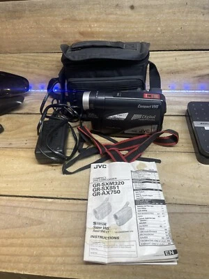 JVC GR-AX750U Compact VHS Camcorder Untested Battery Included - Image 1 of 4